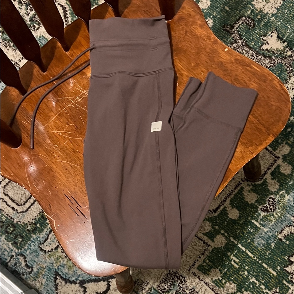 Vuori Women's Leggings in Brown